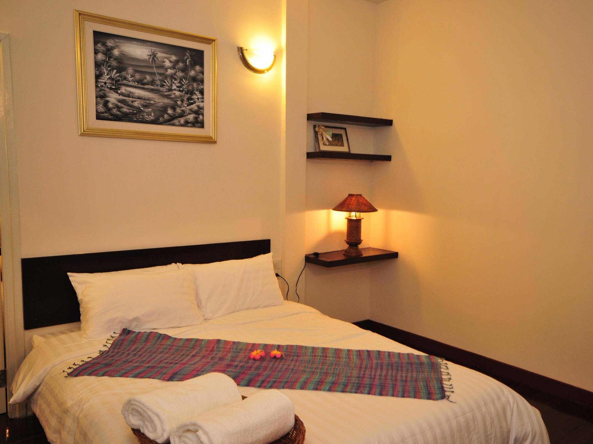 Hotel Rachakarun Park Resident 2*